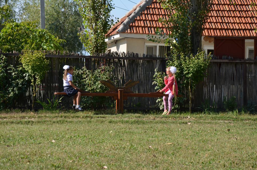 Pelican City Vilkovo Dış mekan fotoğraf