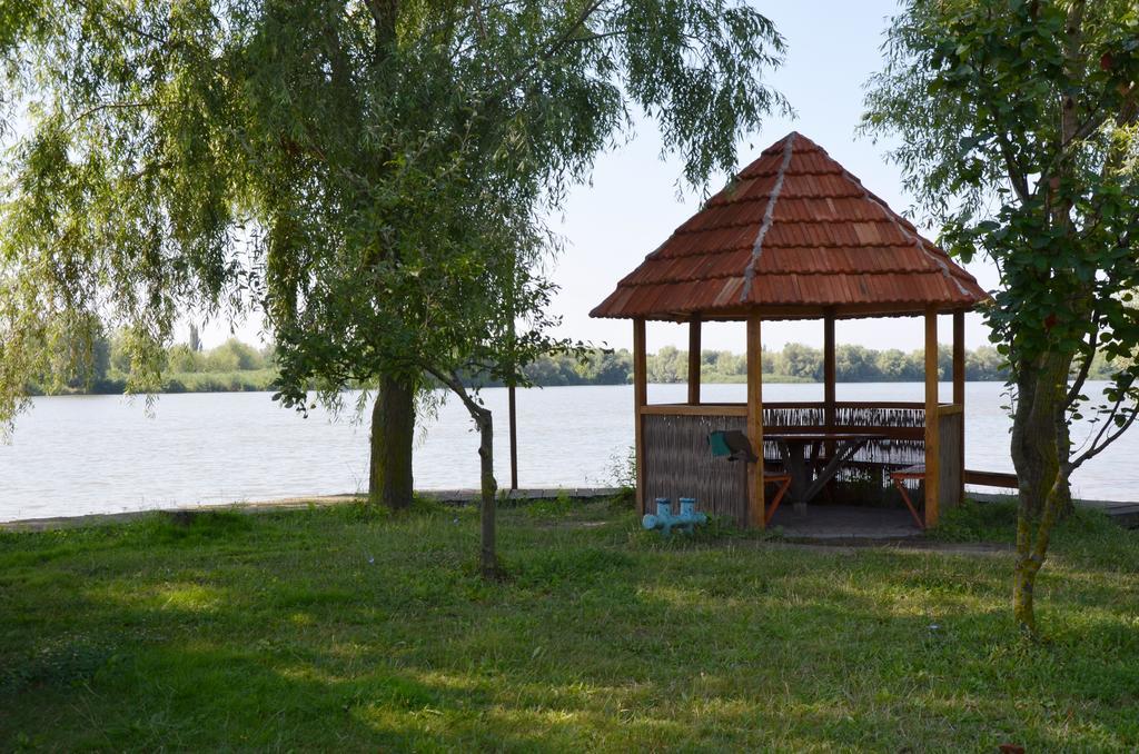 Pelican City Vilkovo Dış mekan fotoğraf