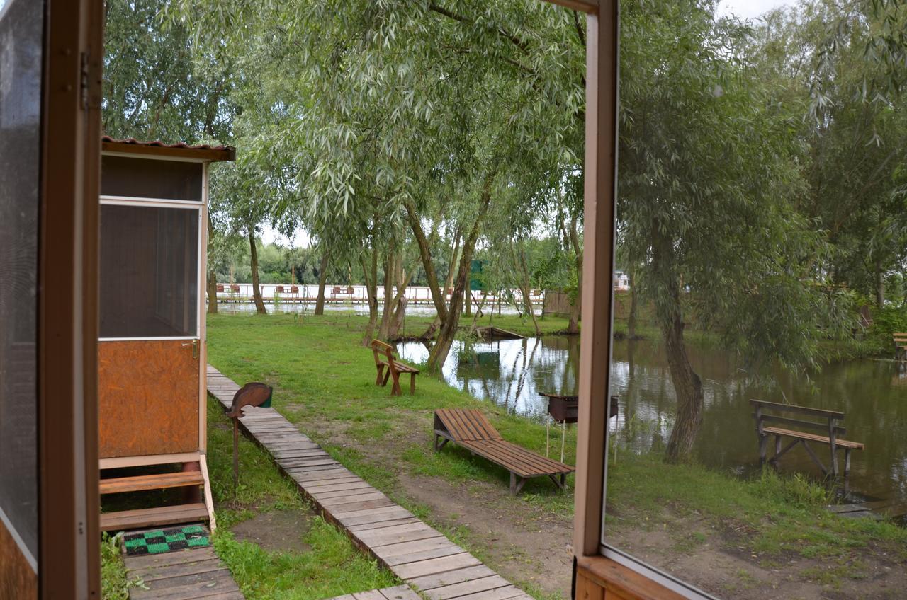 Pelican City Vilkovo Dış mekan fotoğraf